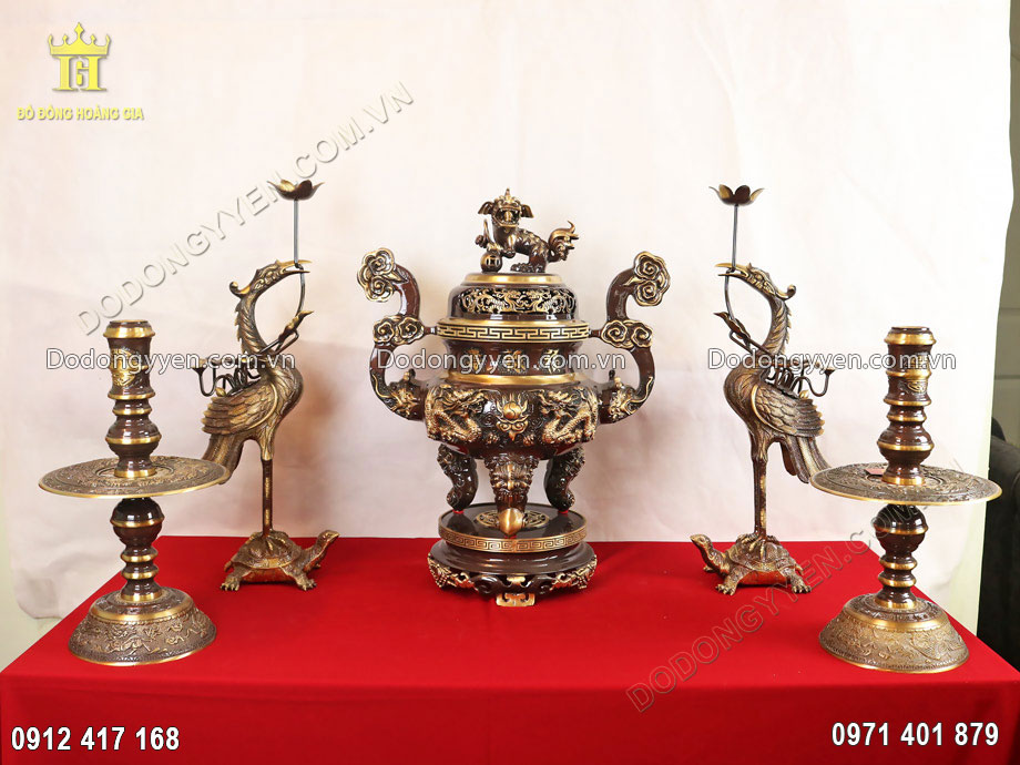 Bộ đỉnh đồng ngũ sự hun giả cổ mang đến sự cổ k&iacute;nh, sang trọng